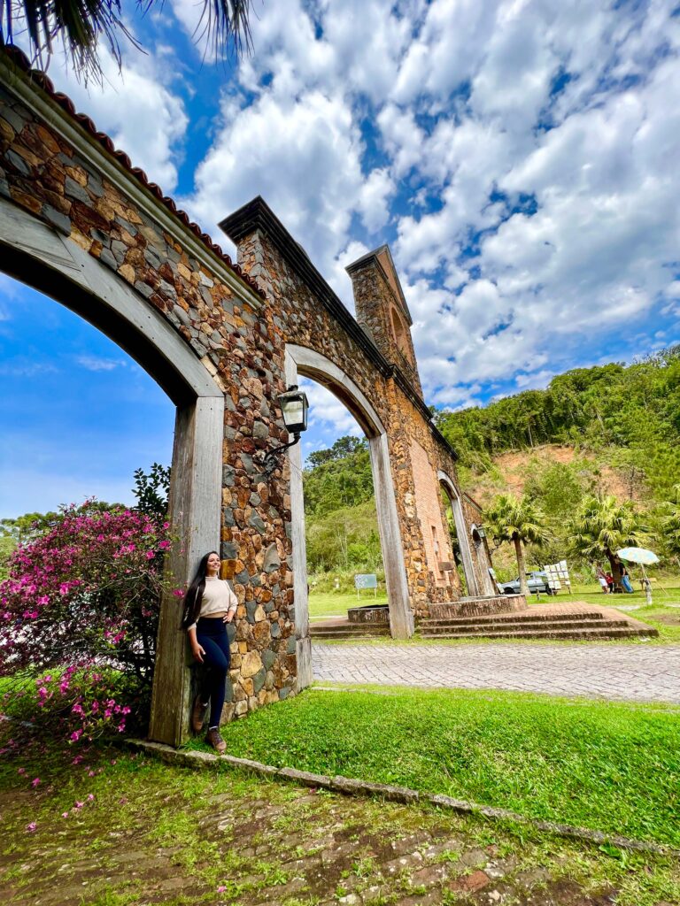 Portal - Estrada da Graciosa 